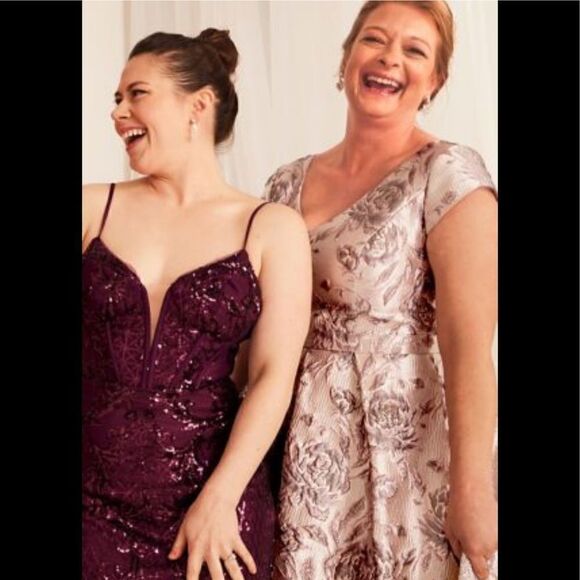 DB studio pattern sequin illusion plunge dress - Picture 2 of 13